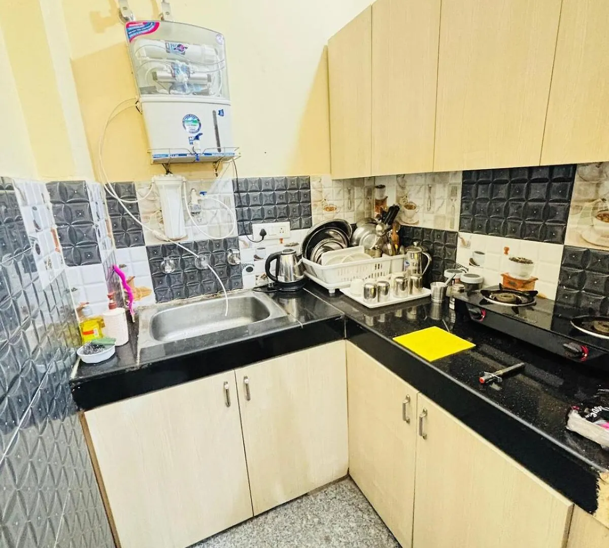 Apartment Funtastic Ac Rooms Near Medicity Gurgaon India